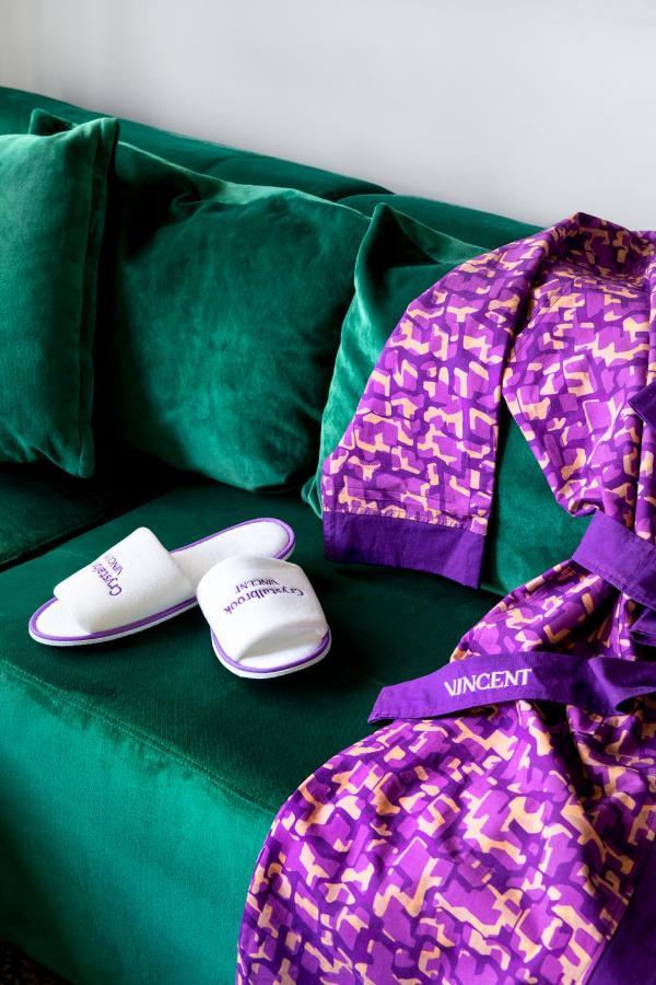 克雷斯托布鲁克文森特酒店 布里斯班 外观 照片 A pair of slippers