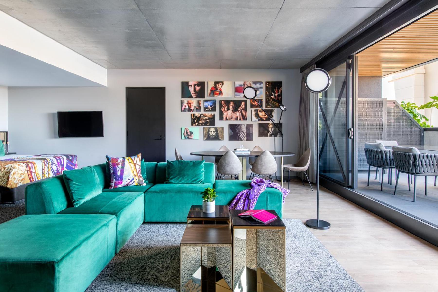 克雷斯托布鲁克文森特酒店 布里斯班 外观 照片 The interior of a penthouse apartment at The Standard East Village